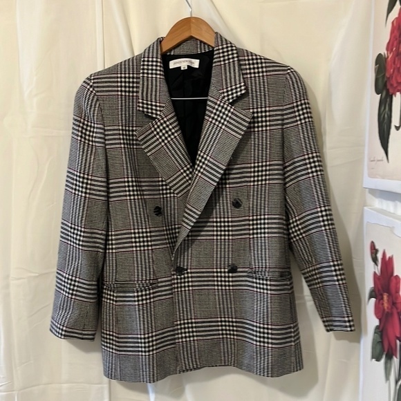 @ Jones New York Oversized Plaid Blazer with Shoulder Pads